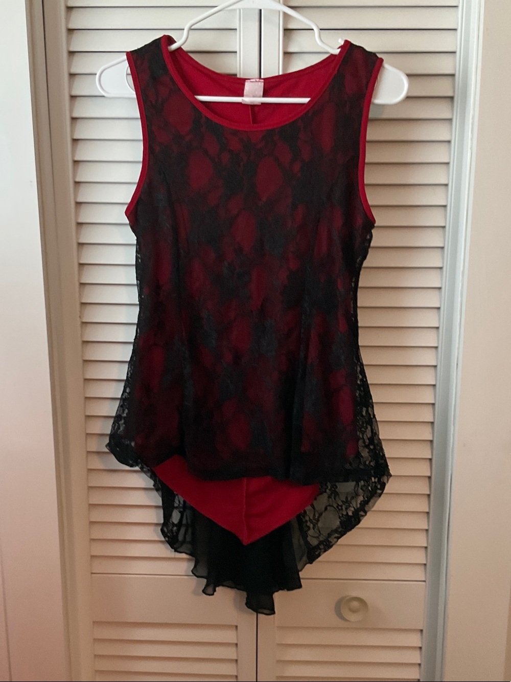 Sleeveless Red Underlay Black Lace Overlay with Asymmetric Hem